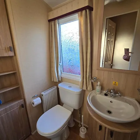 Caravan E6, The Miron Gisburn Exterior photo
