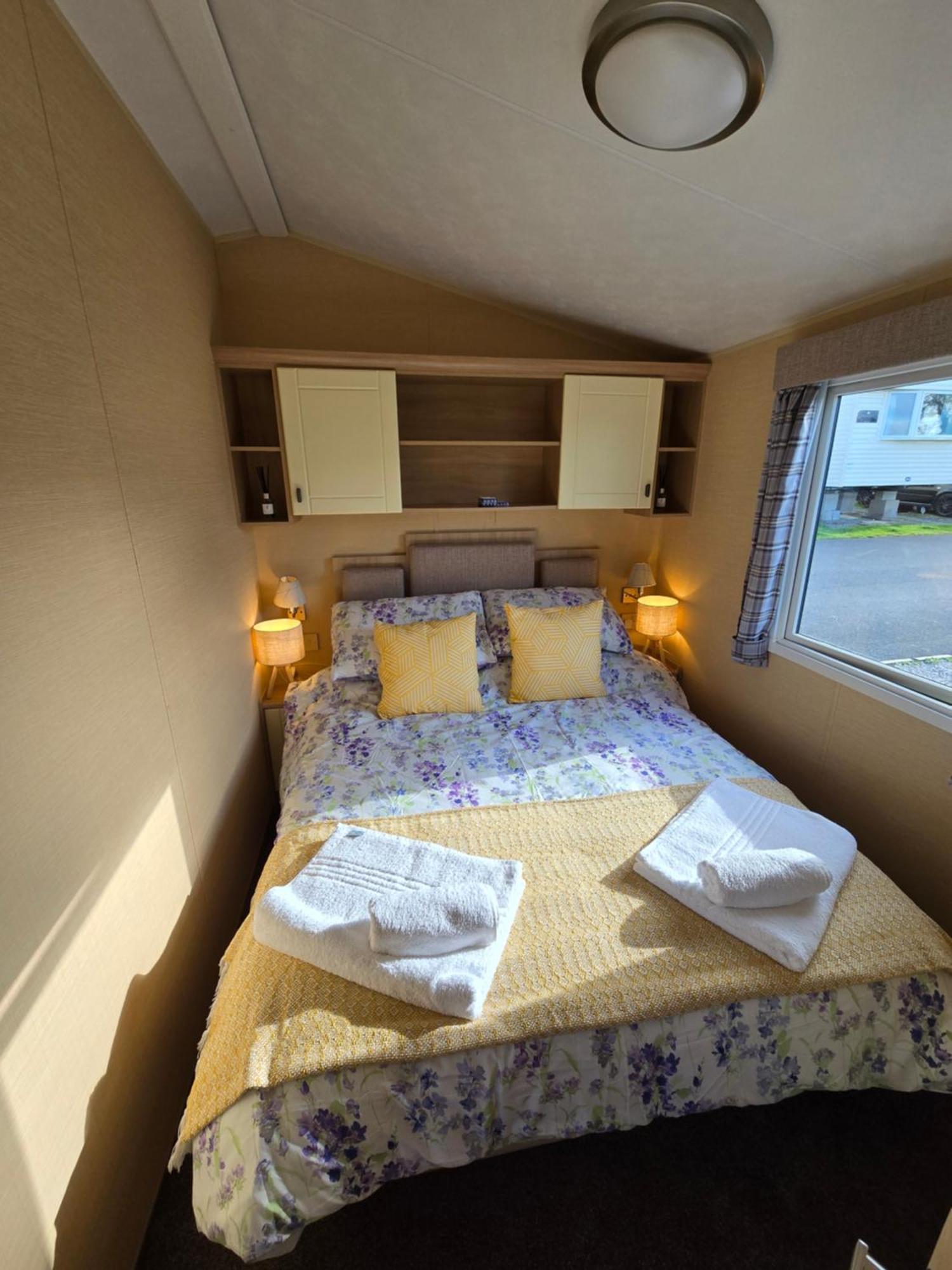 Caravan E6, The Miron *