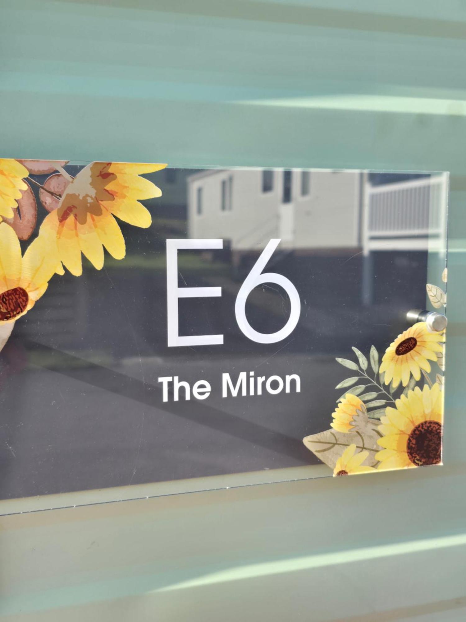 Caravan E6, The Miron *